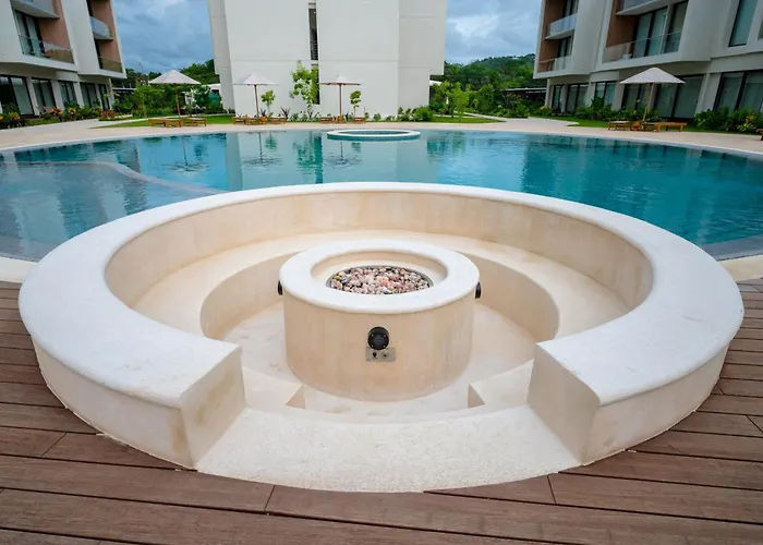 Apartahotel 2-bedroom Jungle View Penthouse With Pool & Jacuzzi