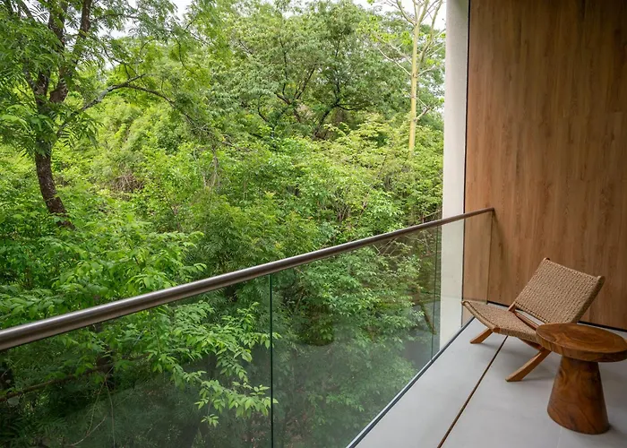 2-bedroom Jungle View Penthouse With Pool & Jacuzzi Apartahotel 4*